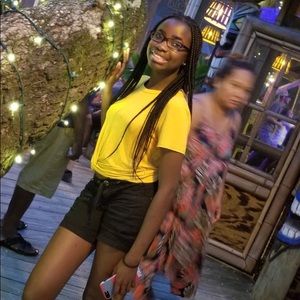 Meet your Posher, Yasmin